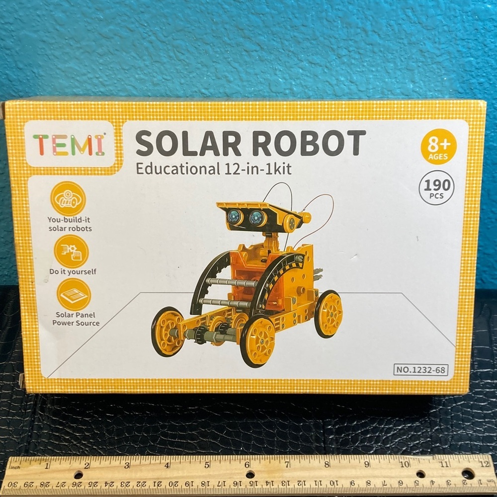 NWT TEMU Solar Robot Ages 8+ Educational‎ 12-in-1 Kit Yellow
